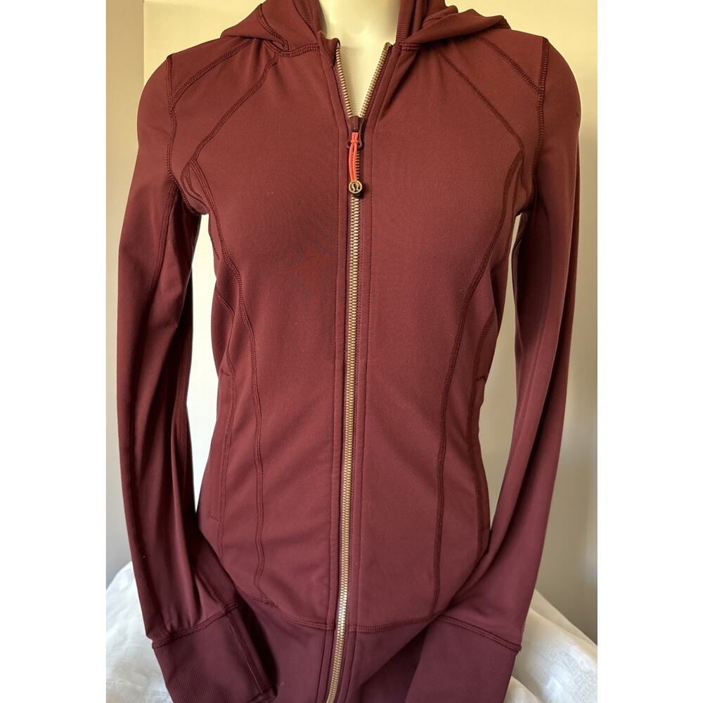 LULULEMON - Daily Practice Jacket Hooded In Wine Berry, Size 4 - Picture 1 of 9